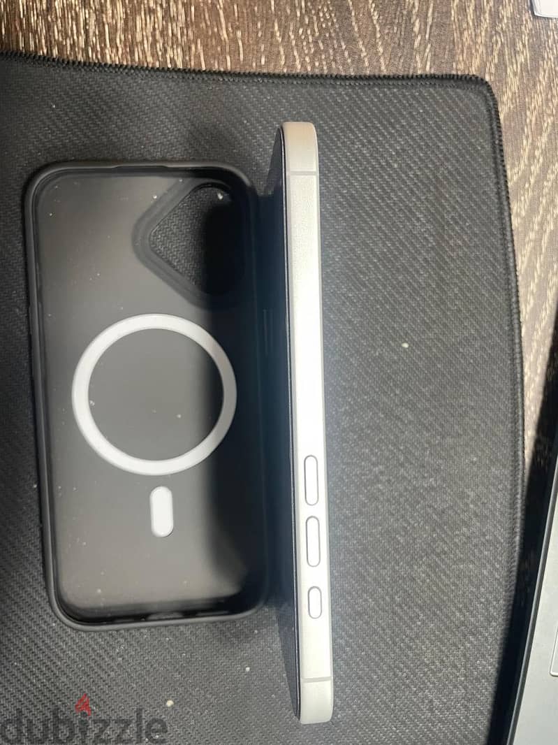 Apple - iPhone 17 2