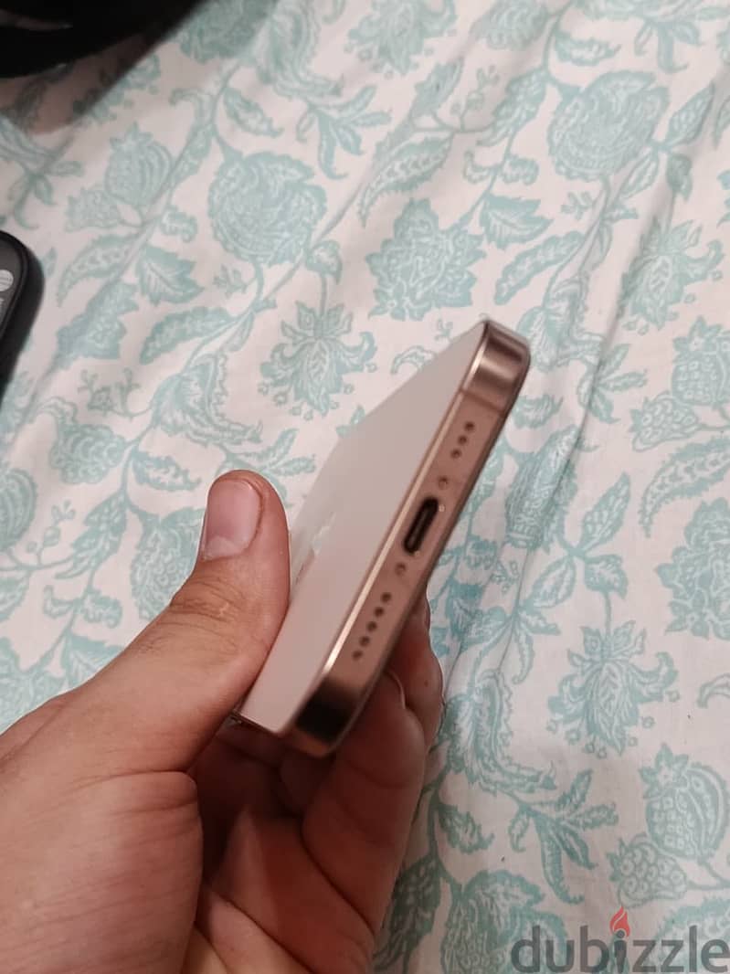 Apple - iPhone 16 Pro 3