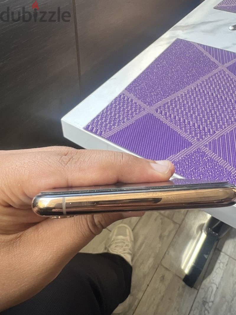 Apple - iPhone XS Max 7