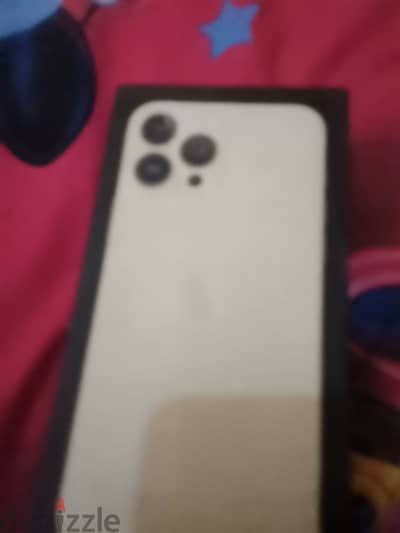 Iphone 13 pro max. ضريبه 13000