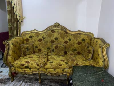 صالون مُدهب