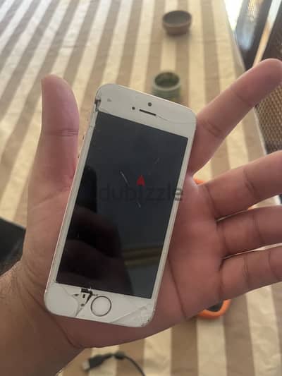 آبل - آيفون 5 سى