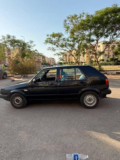 فولكسفاغن جولف 1990