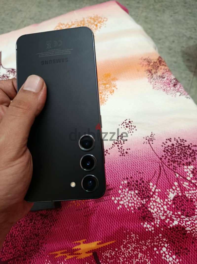 Samsung S23 7