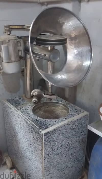 عده مطعم فلافل