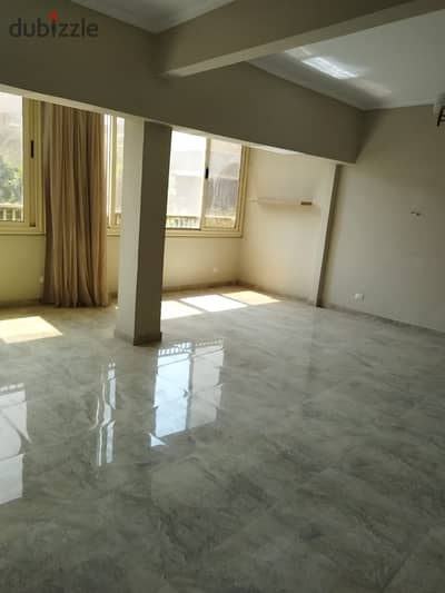 للايجار شقة سكنية 130 م² بموقع مميز بالقرب من ميدان هليوبلس - مصر الجديدة