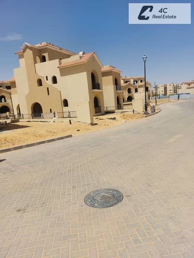 فيلا مستقله بمساحه ممتازه - استلام فوري - فييو لاجون - برايم لوكيشن مرحله فيلل فقط - FOR SALE IN SARAI