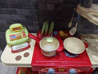مطبخ ومطعم فاست فود كبير للأطفال (Noshery Kitchen)