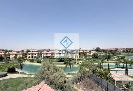 فيلا للبيع في مدينتي بدون تشطيب داخلي فيو بحيرات اتجاه بحري باكبر مساحه ارض 900م 4غرف نوم