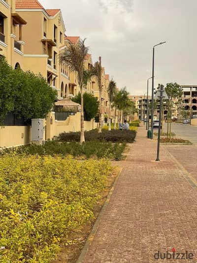 villa for sale, ready for viewing in Al Shorouk, in a fully serviced and inhabited compound, Maadi View, opposite Open Air Madinaty. Instal
