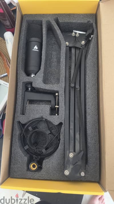 Maono AU-A04 Podcasting Microphone Kit