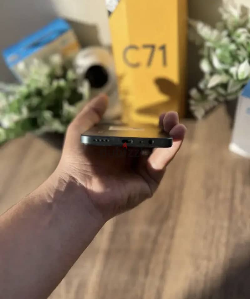 Realme C71 3