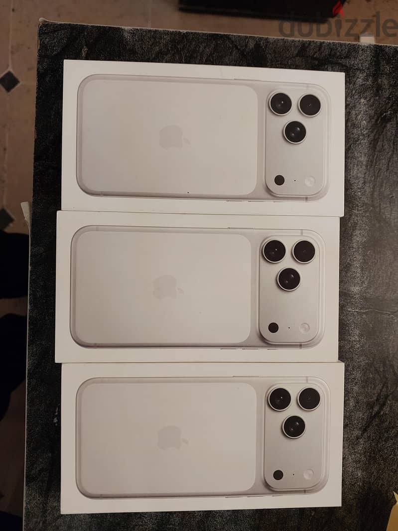 Apple - iPhone 17 Pro Max 1