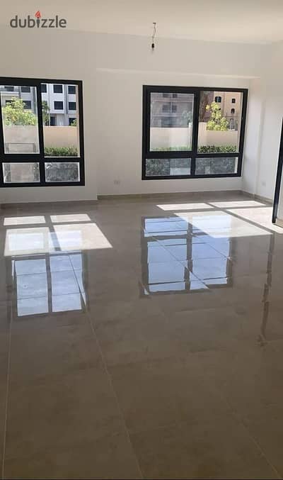 A fully finished, ultra-super-lux apartment in the Talala Compound, in a prime location in New Cairo, with a 42% discount on the cash price at a speci