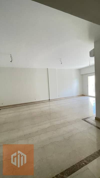 شقة 213م للإيجار في ميفيدا بوليفارد | غرفة مربية