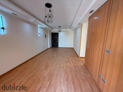 In my city, B7 apartment, area 96m, direct view of the club, very nice finishing, 3 bedrooms, price is fixed.