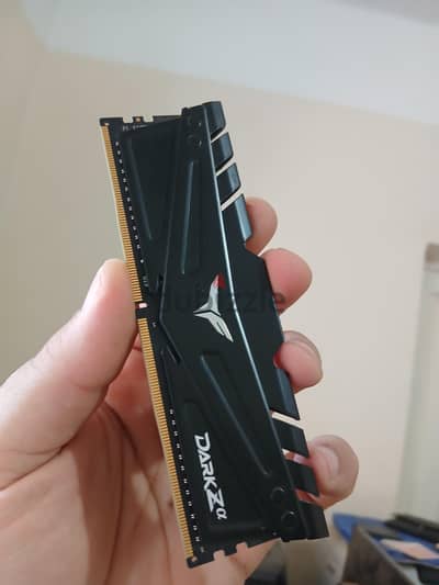 Team T-FORCE DARK Z 16GB (2x8) DDR4 3200 CL16 Gaming