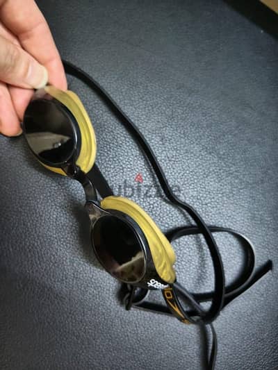 نظارة سباحة سبق