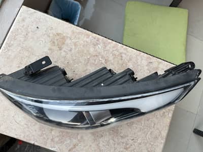 Hyundai IX35 Front Left Headlight / فانوس أمامي شمال هيونداي IX35