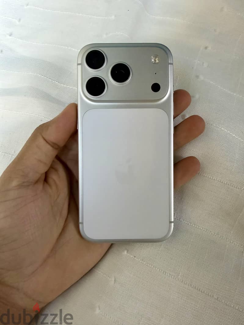 Apple - iPhone 17 Pro 4