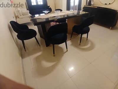 اثاث منزل  راقي كامل حاجات عاليه زان احمر كسر زيرو لدواعي السفر