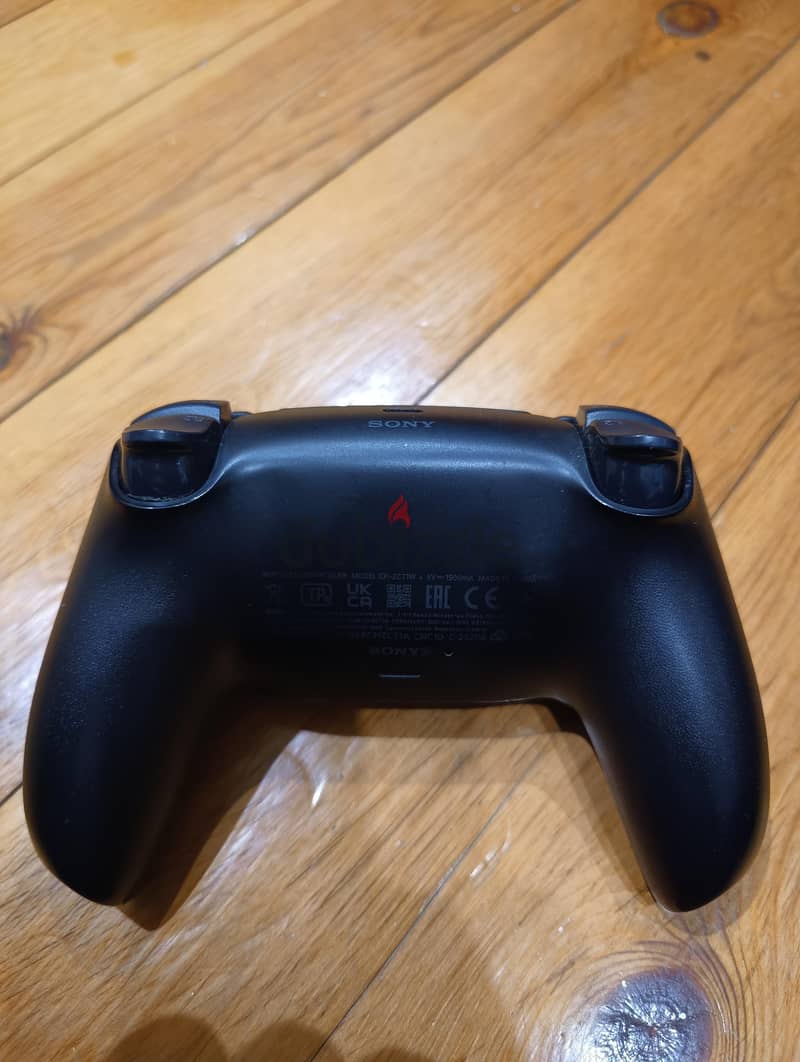 PS5 controller 3