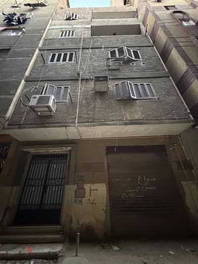 عقار مكون من ٤ طوابق متكرر و ارضي في طريق كفر طهرمس