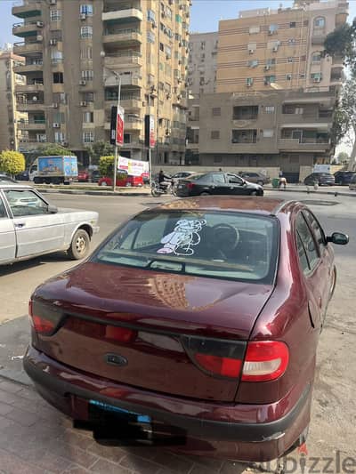 رينو ميجان 1999