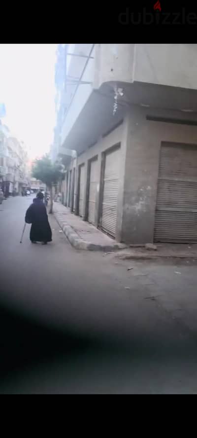 محل  في شارع البنك الأهلي للايجار  ١١٠ متر