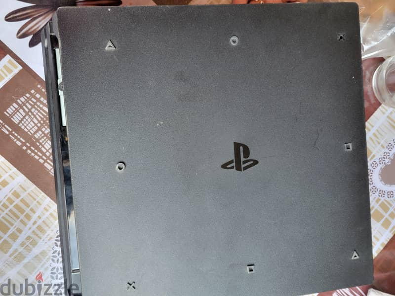 PS4 Pro 1