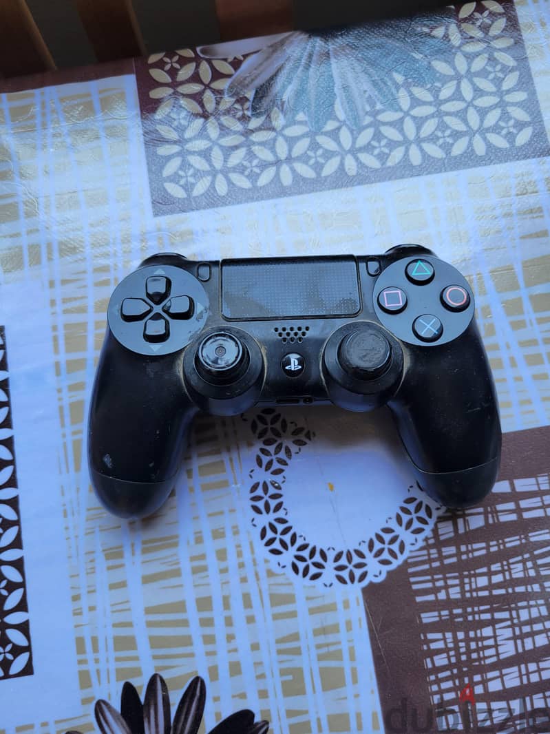 PS4 Pro 6
