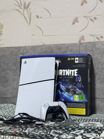 PS5 slim degeital like new