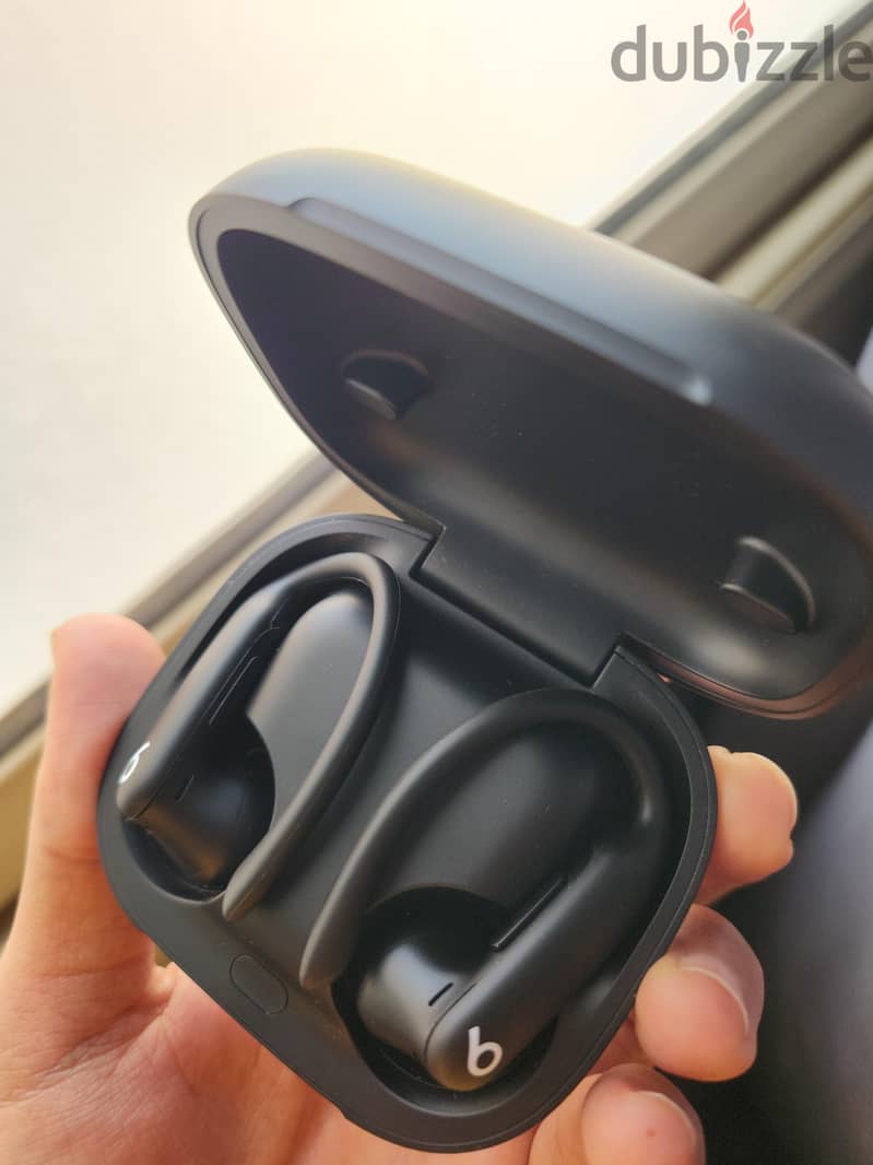 Beats Powerbeats Pro 2 / Like New 1