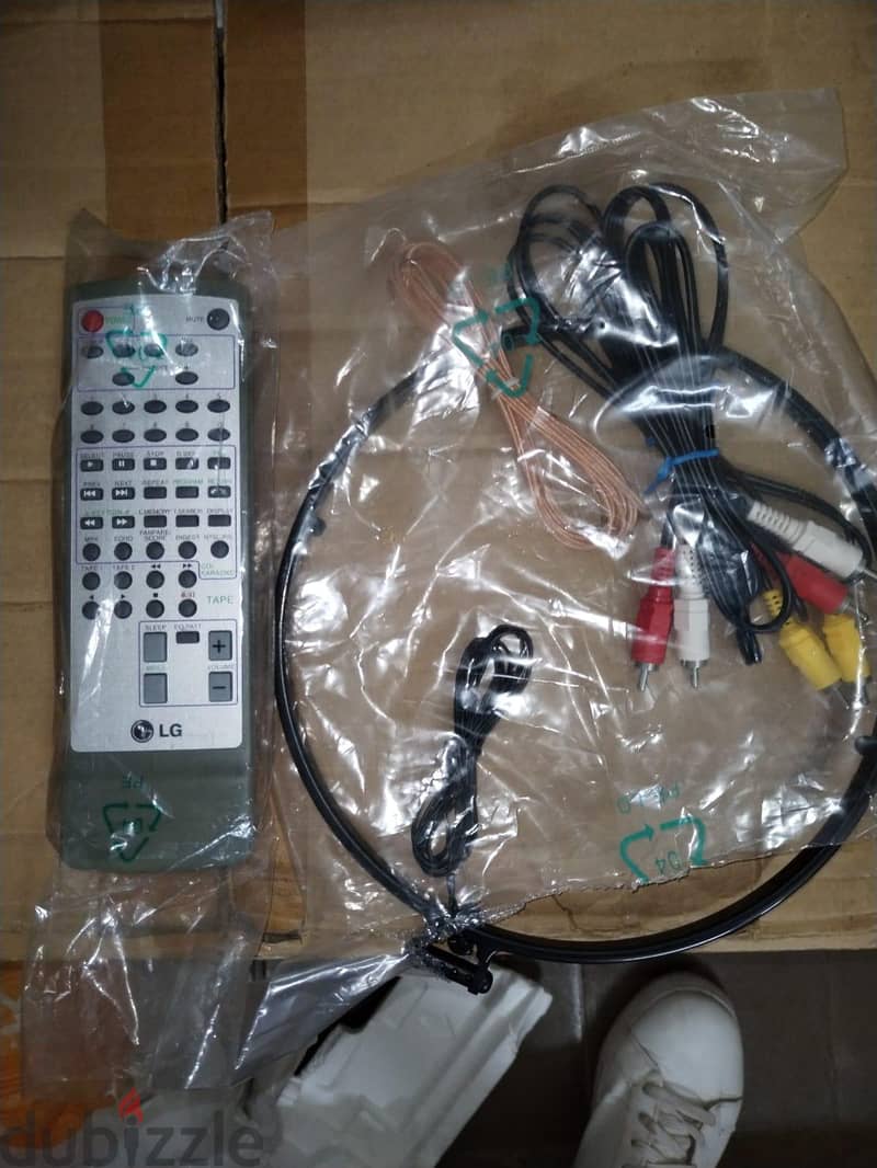 LG Mini Hi-Fi Component System 2