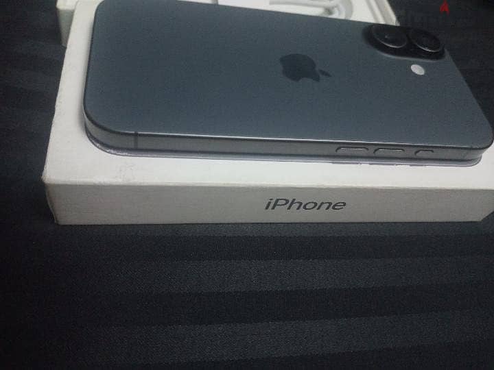 Apple - iPhone 17 3