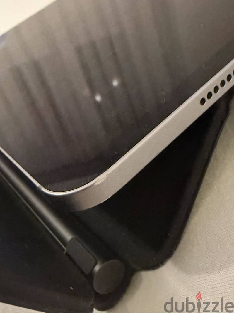 Apple Ipad Pro 11 Inch Cellular M2 128 4th generation + Magic Keyboard 2