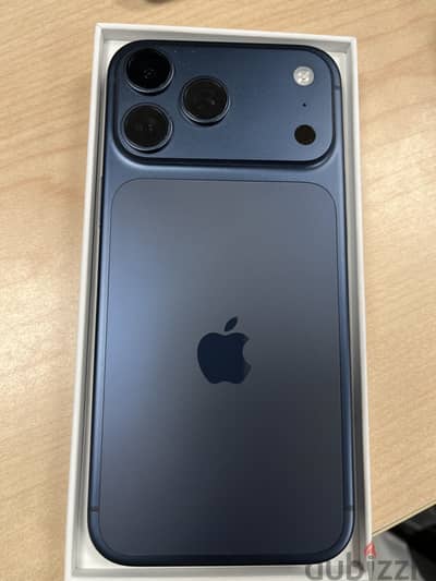 Apple - iPhone 17 Pro Max