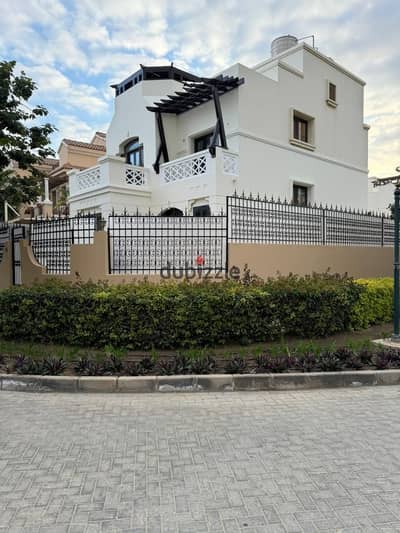 فيلا مستقلة للبيع في هايد بارك القاهرة الجديدة | Hyde Park New Cairo فرصة مميزة لامتلاك Standalone Villa داخل Hyde Park New Cairo، بتصميم Classic Styl