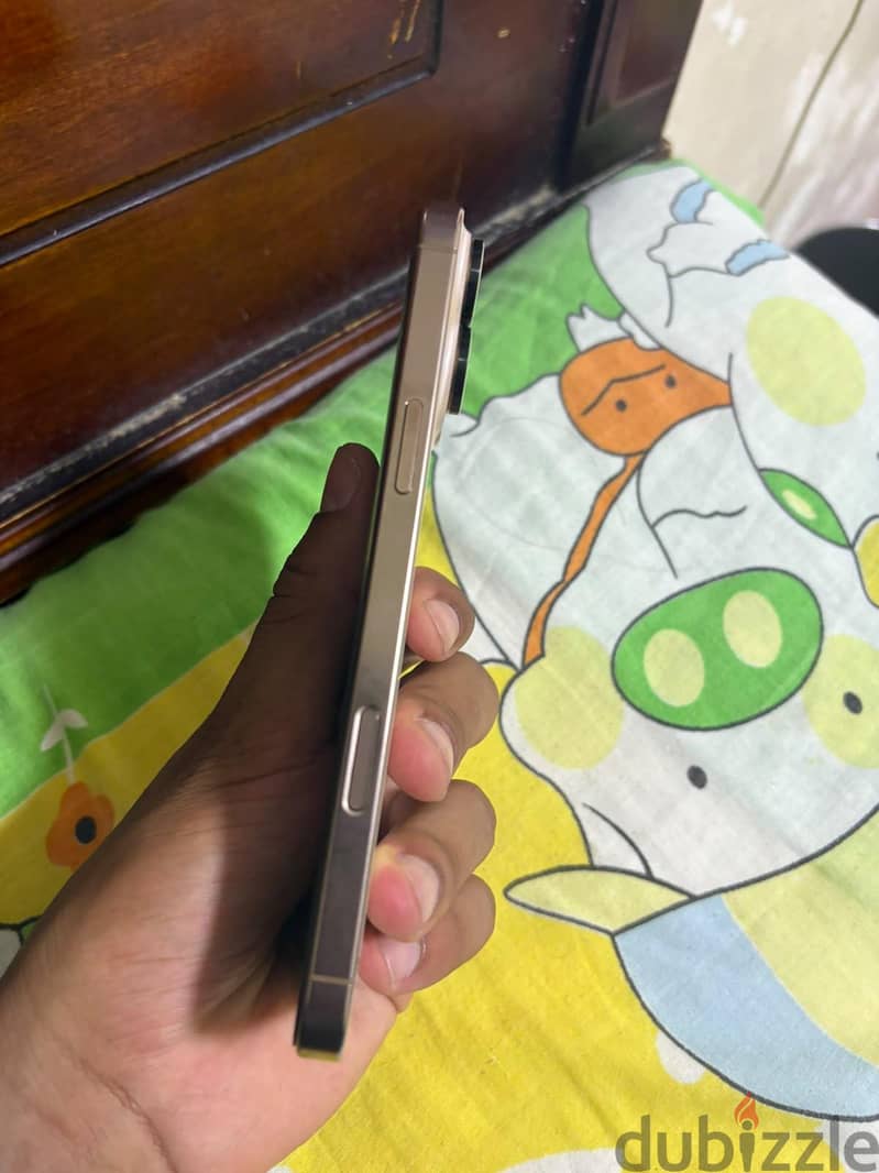Apple - iPhone 16 Pro Max 8