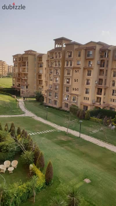 فرصه مميزه للبيع في مدينتي بتشطيبات سوبر لوكس   شقه 175 متر في b1 مجموعه 17 افضل للوكيشن في مدينتي خطوات للخدمات وبجوار اوبن اير مول