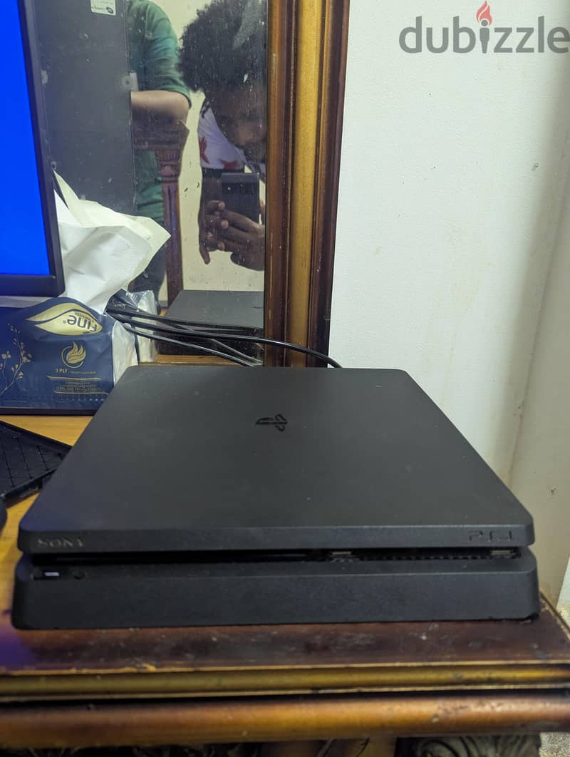 playstation 4 slim 1