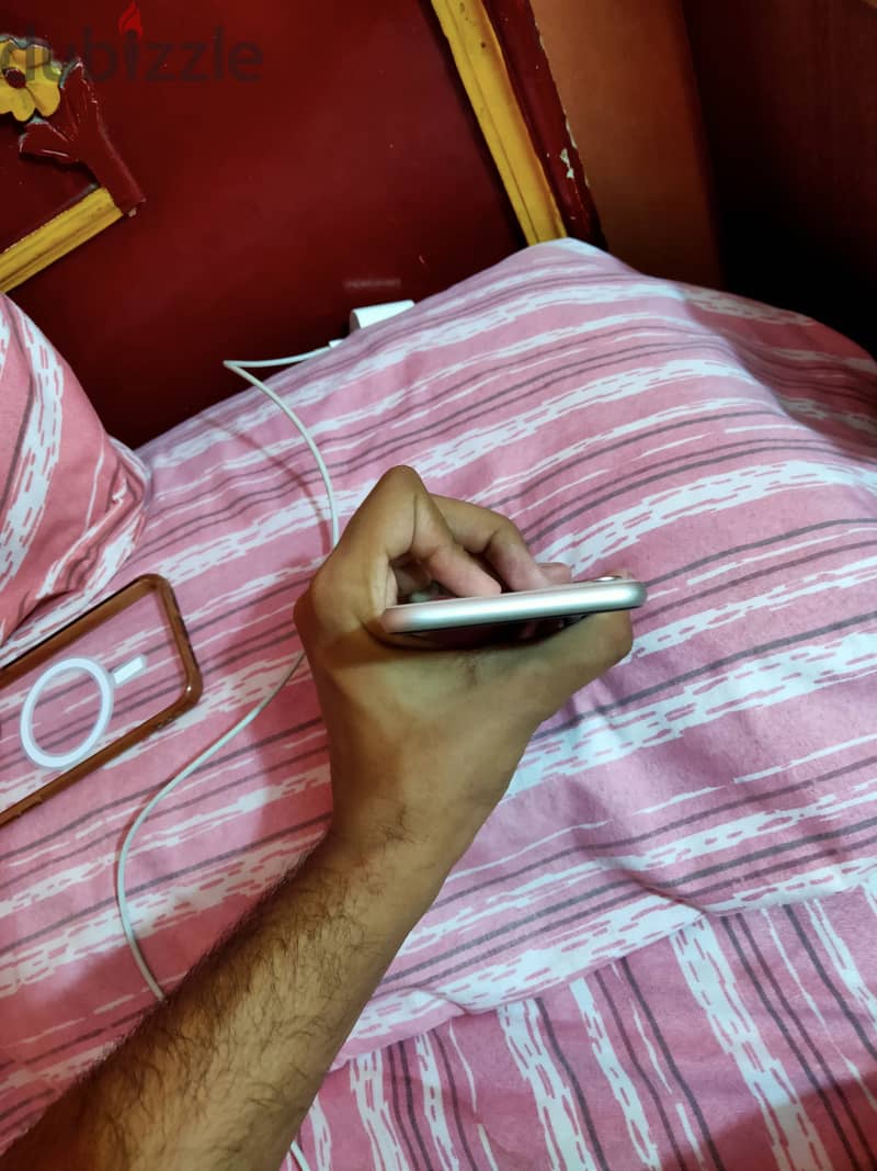 Apple - iPhone 11 4