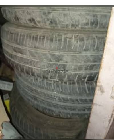عدد 7فرد كاوتش مقاس 14 منهم 4 فرد بجنط حديد للتواصل 01200096834