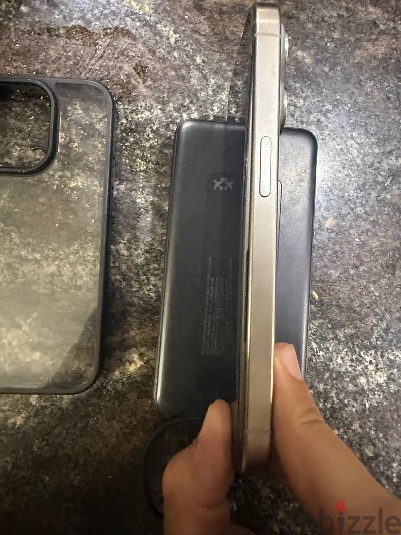 Apple - iPhone 15 Pro 3