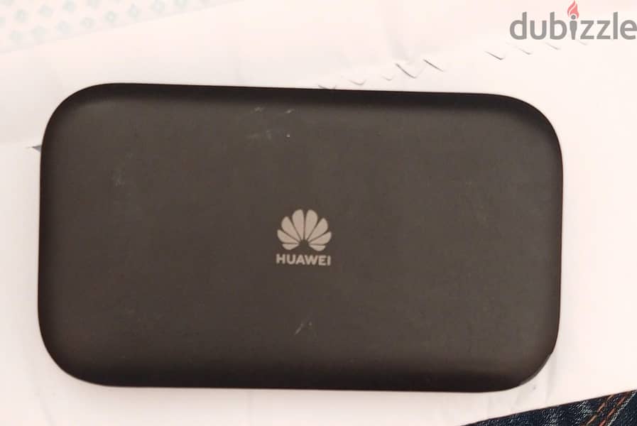 Huawei E55764G Mobile Hotspot Sim Base Pocket Router 1