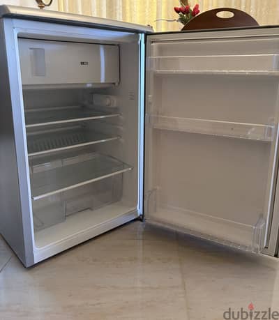 ثلاجة ميني بار بيكو ١٢٠ لتر