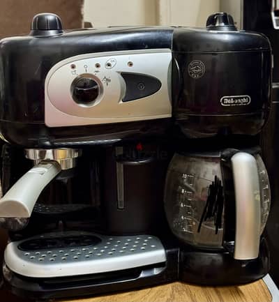 ماكينة قهوة ديلونجي كومبي DeLonghi BCO261B بحالة ممتازة