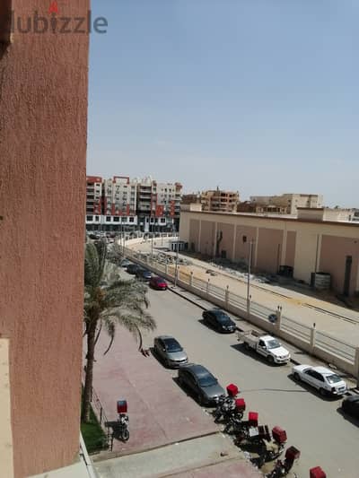 شقة خلف مسجد الحصري