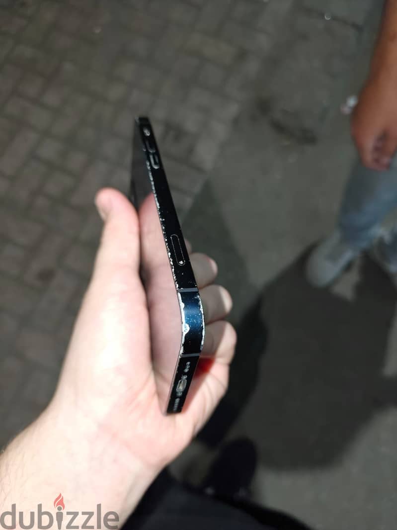 Apple - iPhone 12 2