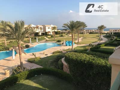 Fully furnished ready-to-move chalet for sale below market price in La Vista 6 Ain Sokhna with sea and swimming pool views, near Porto Sokhna